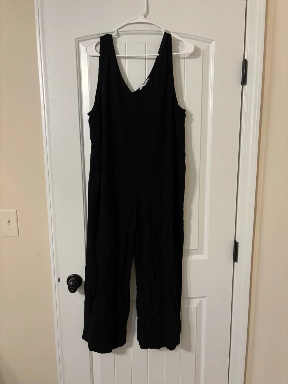 Linen romper. - Picture 1 of 2